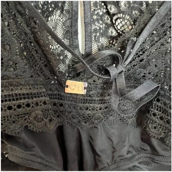 FOR LOVE AND LEMONS- Skivvies Else Lace Long Sleeve Bodysuit Lingerie Festival - Picture 7 of 9